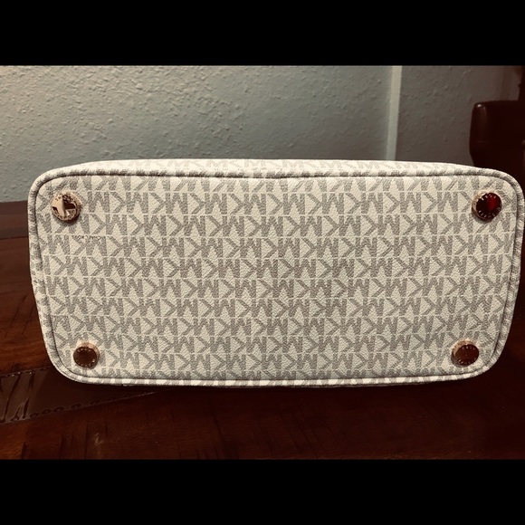 👜 Michael Kors NS Jet Set with matching Fulton Wallet - Picture 10 of 14